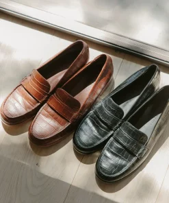 Discount Croc Embossed Loafer Women Flats