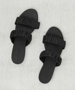 New Leather Dune Sandal Women Swim & Beach