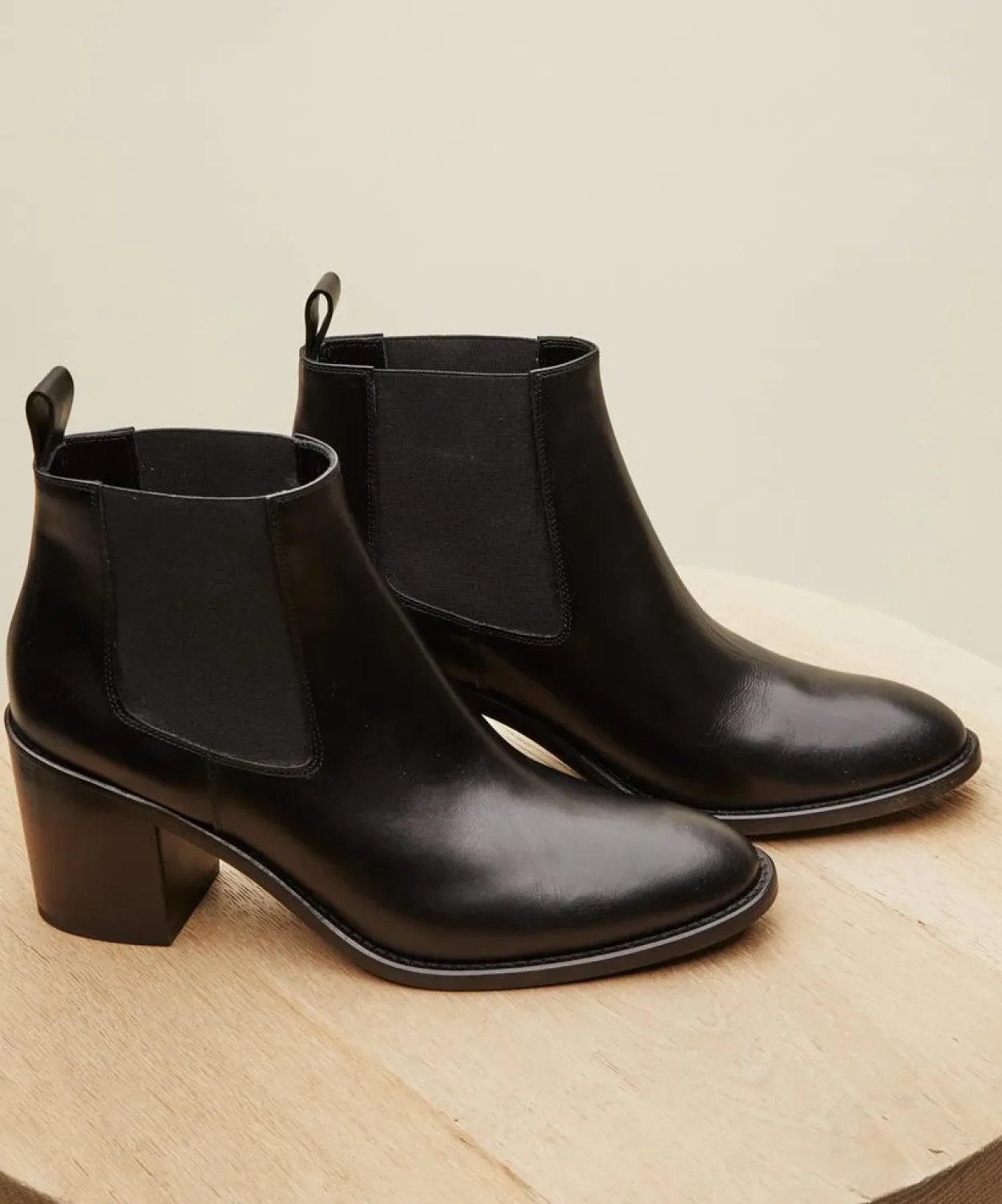 New Leather Heeled Chelsea Boot Women Heels