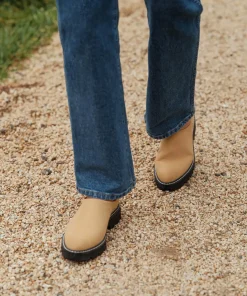 Outlet Oiled Leather Lug Sole Mule Women Mules