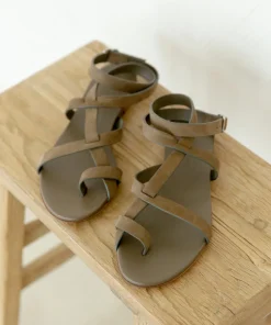 Sale Oiled Leather Strappy Sandal Women Swim & Beach