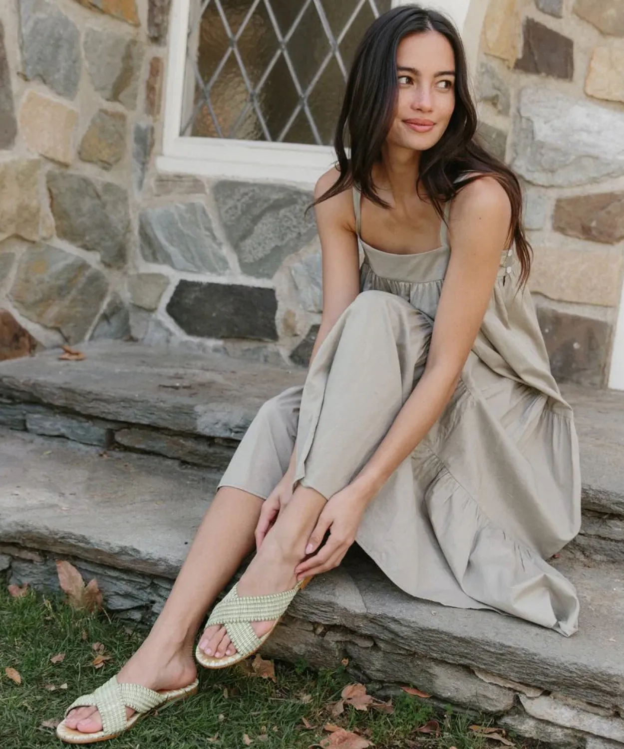 Hot Raffia Crossover Sandal Women Swim & Beach