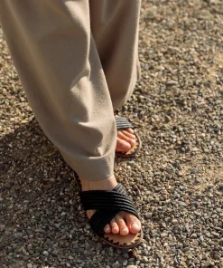 Hot Raffia Crossover Sandal Women Swim & Beach